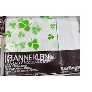 Anne Klein full‎ flat shamrock bed sheet, vintage NEW!